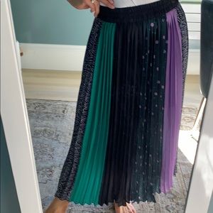 Kate spade pleated skirt - size xs elastic waist